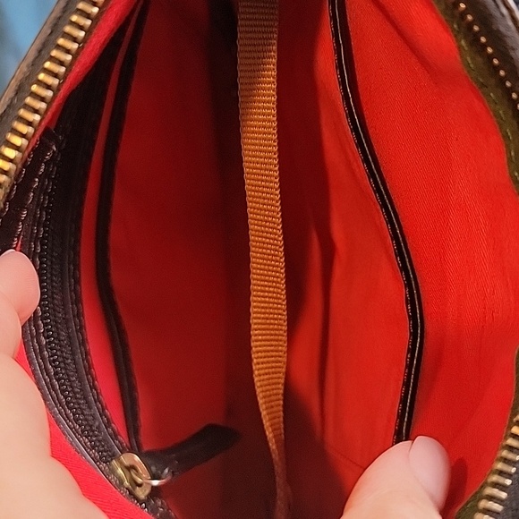 Dooney & Bourke Black Genuine Leather Crossbody Tassle Bag‎ - Picture 8 of 12